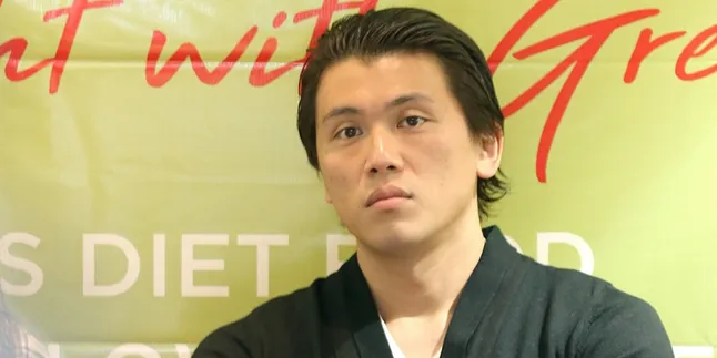 Tanggapi Isu Pernikahan Syahrini, Paranormal Sebut Reino Barack Masih Ragu