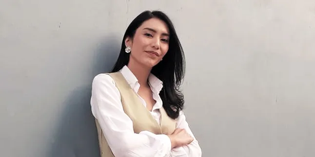 Tanggapi RKUHP Larangan Bagi Wanita Keluar Malam Hari, Tyas Mirasih: Gak Usah Kerja Tanggapi RKUHP Larangan Bagi Wanita Keluar Malam Hari, Tyas Mirasih: Gak Usah Kerja