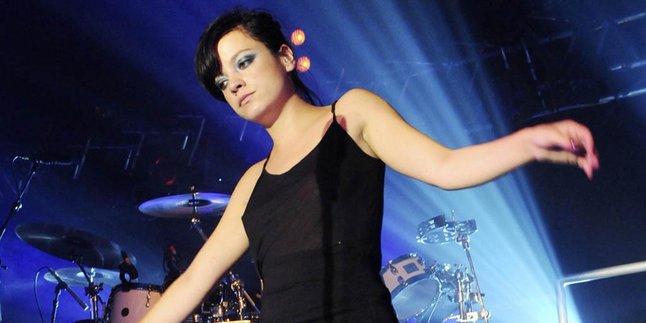 Tanggapi Tudingan Miring Haters, Ini Curhatan Lily Allen!