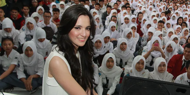 Tanpa Berpolitik, Nia Ramadhani Tetap Bisa Beraktifitas Sosial Tanpa Berpolitik, Nia Ramadhani Tetap Bisa Beraktifitas Sosial