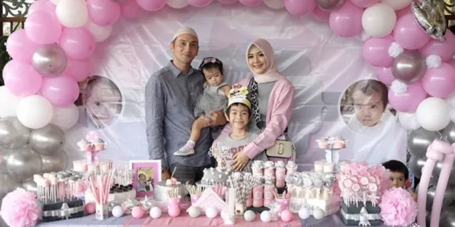 Tanpa Pengasuh, Gary Iskak dan Richa Novisha Asuh Anak Berdua