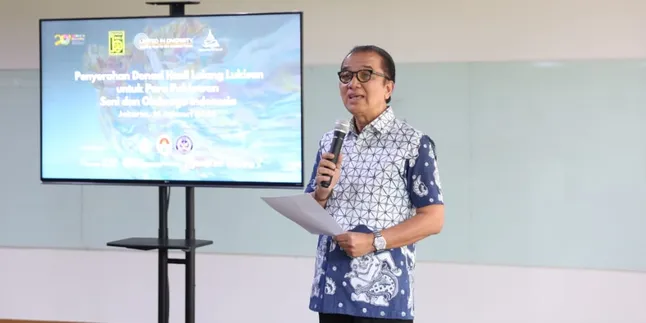 Tantowi Yahya Serahkan Donasi 2 Miliar Bagi Seniman & Altlet Indonesia Tantowi Yahya Serahkan Donasi 2 Miliar Bagi Seniman & Altlet Indonesia