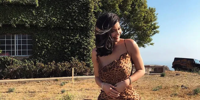 Tarif Endorse Kylie Jenner Mencapai 14,4 Miliar Rupiah Sekali Post, Berminat? Tarif Endorse Kylie Jenner Mencapai 14,4 Miliar Rupiah Sekali Post, Berminat?