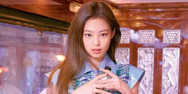 Tas Ransel Jennie BLACKPINK Dihiasi Pin Unik Buatan Fans, Seperti Apa?