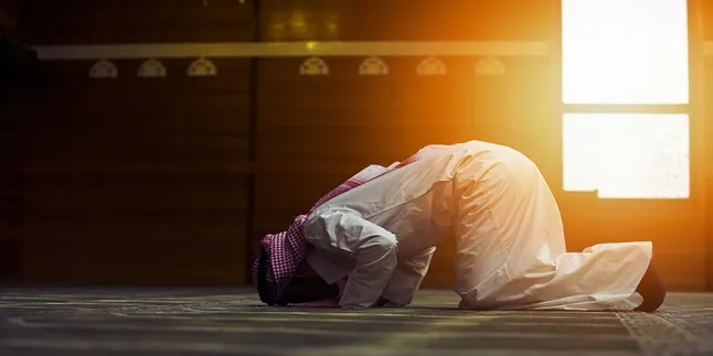 Tata Cara Salat Tahajud Lengkap Dengan Niat dan Doa Serta Keutamaannya