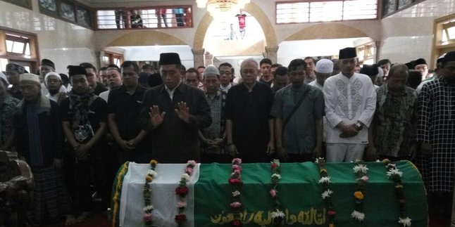 Tata Cara Sholat Jenazah Lengkap, untuk Laki-Laki dan Perempuan