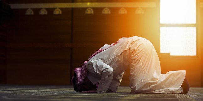 Tata Cara Sholat Tasbih Lengkap, Beserta Niat dan Manfaatnya