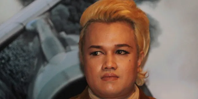 Tata Liem: Cinta Sejenis Tak Ada Yang Abadi