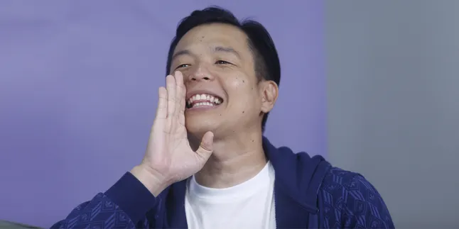 Tayang 22 Desember 2022, Ernest Prakasa Sebut Film 'CEK TOKO SEBELAH 2' Siap Beri Kejutan Tayang 22 Desember 2022, Ernest Prakasa Sebut Film 'CEK TOKO SEBELAH 2' Siap Beri Kejutan