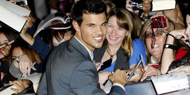 Taylor Lautner Akui Emosional Atas Berakhirnya TWILIGHT SAGA