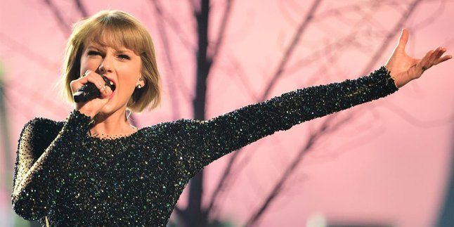 Taylor Swift Datang Sendiri ke Grammy, ke Mana Calvin Harris?