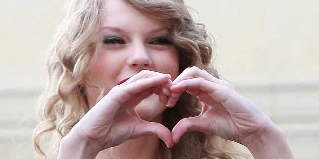 Taylor Swift Kembali Ceriakan Anak-Anak di Rumah Sakit