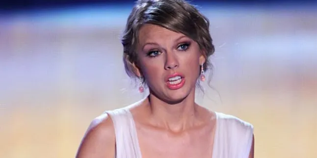 Taylor Swift Meninggal Dalam Kecelakaan Mobil?