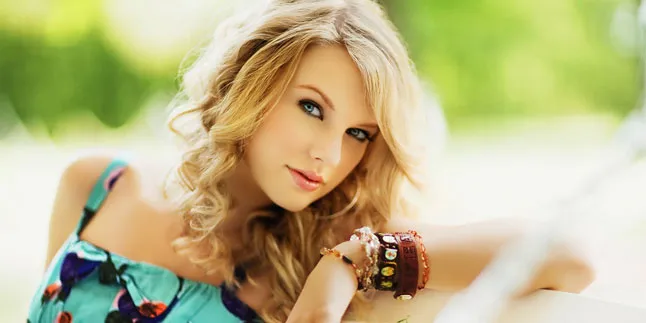 Taylor Swift Ingin Kolaborasi Dengan Eminem
