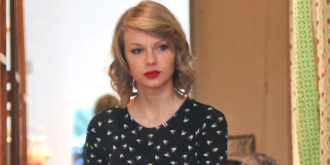Taylor Swift Tampil Layaknya Sweetheart
