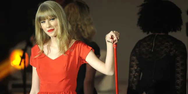 Taylor Swift Terkesan Sepanggung Dengan Pangeran William