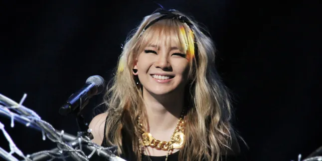 Teaser 'CRUSH', CL Berikan Tatapan 'Sangar'