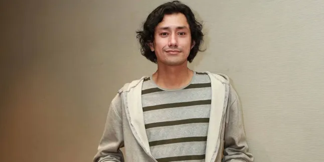 Tekuni Perfilman, Revaldo Pilih Sibuk di Balik Layar