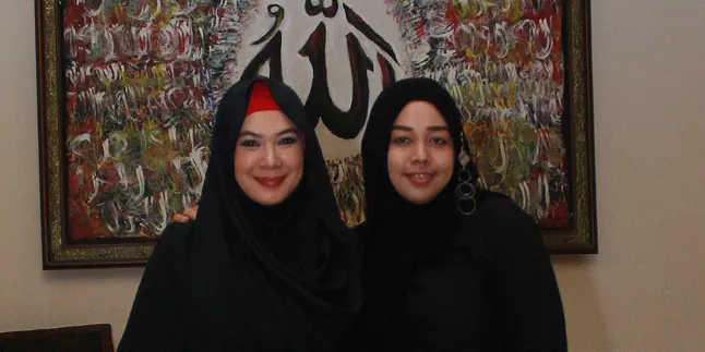 Telah Berpisah, Istri Opick Enggan Kemukakan Penyebab Perceraiannya Telah Berpisah, Istri Opick Enggan Kemukakan Penyebab Perceraiannya