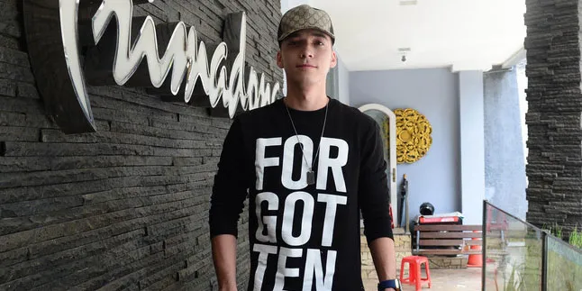 Telat Klarifikasi, Stefan William Ngaku Ada Pihak Larang Bicara Telat Klarifikasi, Stefan William Ngaku Ada Pihak Larang Bicara