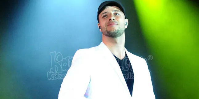 Telat, Maher Zain Minta Maaf!