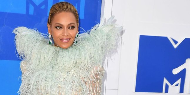 Telinga Berdarah di Panggung, Beyonce Tetap Lanjutkan Perform