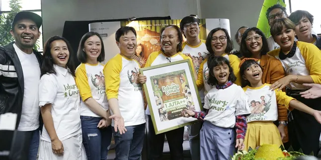 Tembus Sejuta Penonton, Produser 'KELUARGA CEMARA' Ungkap Fakta Unik di Balik Layar