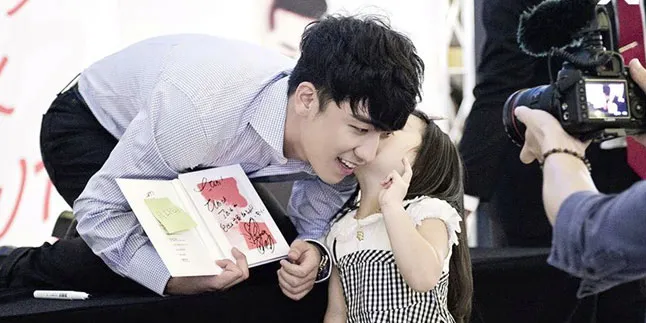 Temui Fans, Seungri Big Bang Malah Dijadikan Cleaning Service Temui Fans, Seungri Big Bang Malah Dijadikan Cleaning Service