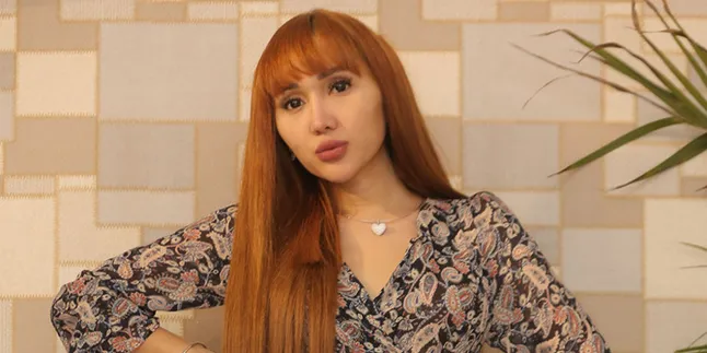 Temukan Cowok yang Memegang Pantatnya, Lucinta Luna Pukul dan Tendang Pelaku