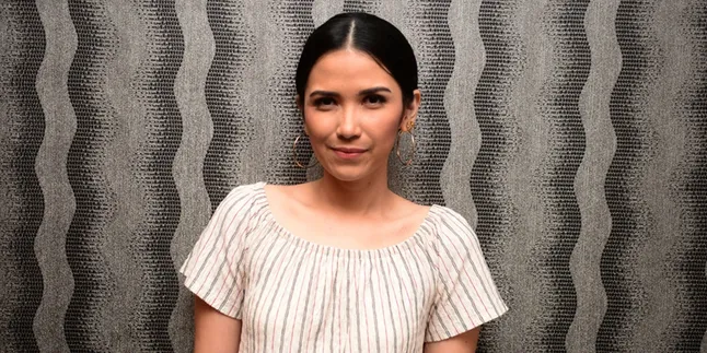 Tenang Tinggal Di Bali, Dinda Kanyadewi Malah Ingin Meninggal Di Bandung Tenang Tinggal Di Bali, Dinda Kanyadewi Malah Ingin Meninggal Di Bandung