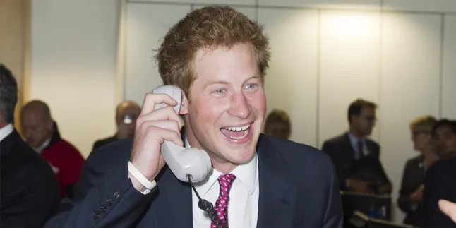 Tenar dan Ganteng, Ternyata Pangeran Harry Takut Pada ...