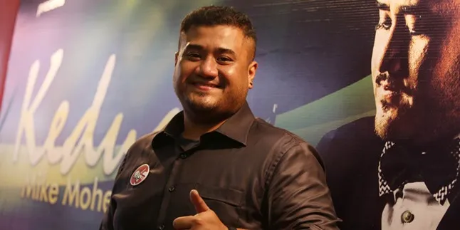 Tenda Putih dan Tetangga Sudah Berkumpul di Rumah Mike Mohede