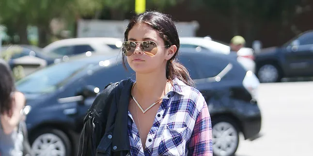 'Tendang' Justin Bieber, Selena Gomez Bikin Taylor Swift Bangga 'Tendang' Justin Bieber, Selena Gomez Bikin Taylor Swift Bangga