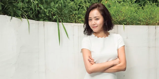Terbang ke Bali, Moon Geun Young Dapat Kado Makanan Anak Kos