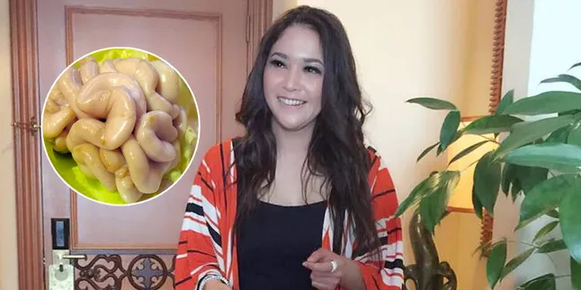 Terbang ke Jepang, Bunda Maia Cicipi Kuliner Tak Lazim! Terbang ke Jepang, Bunda Maia Cicipi Kuliner Tak Lazim!
