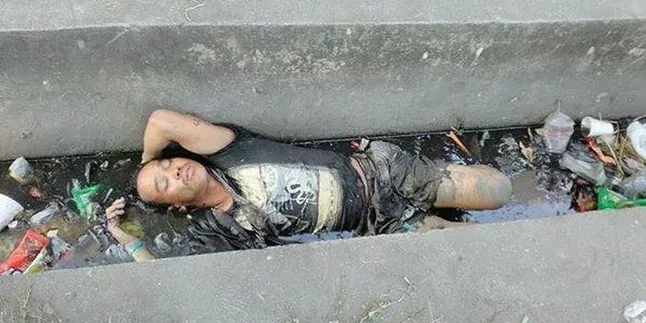 Terbaring di Dalam Selokan dan Dikira Mayat, Pria Ini Ternyata Cuma Ketiduran
