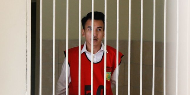 Adam Deni Sentenced to 4 Years in Prison and Fined IDR 1 Billion for Proven Guilt