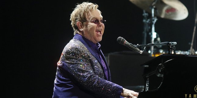 Terganggu Dengan Ulah Fan, Elton John Hentikan Penampilannya di Las Vegas