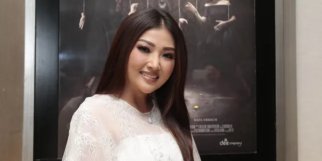 Terjun ke Panggung Teater, Sarwendah Ditunjuk Jadi Bidadari! Terjun ke Panggung Teater, Sarwendah Ditunjuk Jadi Bidadari!