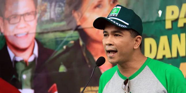 Terjuni Politik, Khrisna Mukti Takkan Tinggalkan Dunia Artis