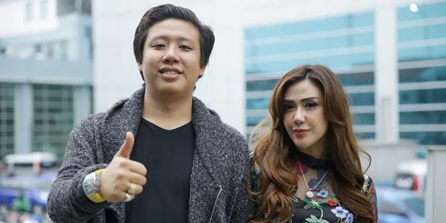 Terkait 'Ikan Asin', Rey Utami - Pablo Benua Tak Hadiri Pemeriksaan Polisi Hari Ini Terkait 'Ikan Asin', Rey Utami - Pablo Benua Tak Hadiri Pemeriksaan Polisi Hari Ini