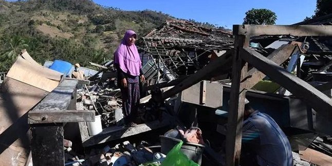 Terkena Guncangan Gempa 6,2 SR, Salah Satu Minimarket di Lombok Ambruk