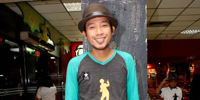 Terkilir, Deni Cagur: Kalau Bercanda Jangan Banting-Bantingan