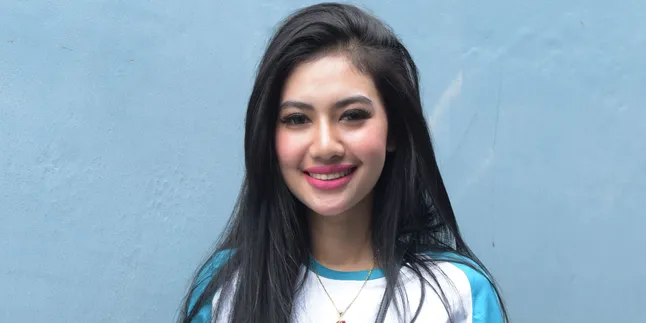 Terkuak! Ini Penyebab Della Perez Dapat 'Surat Cinta' Dari Polda Jatim
