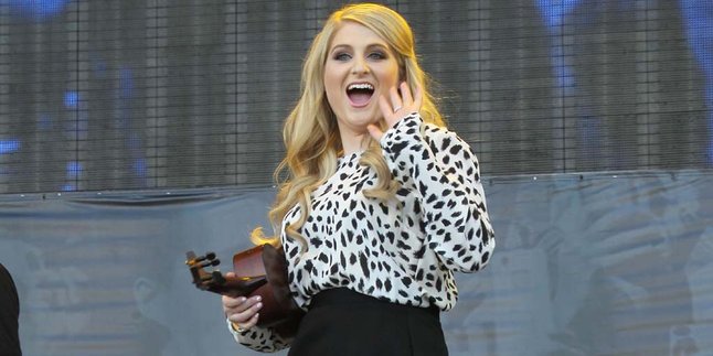 Terlalu Dipaksa, Tenggorokan Meghan Trainor Harus Istirahat!