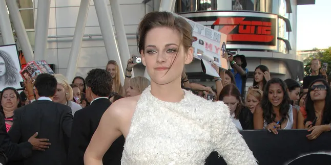 Terlalu Egois, Akhirnya Kristen Stewart Tak Lagi Punya Teman Terlalu Egois, Akhirnya Kristen Stewart Tak Lagi Punya Teman