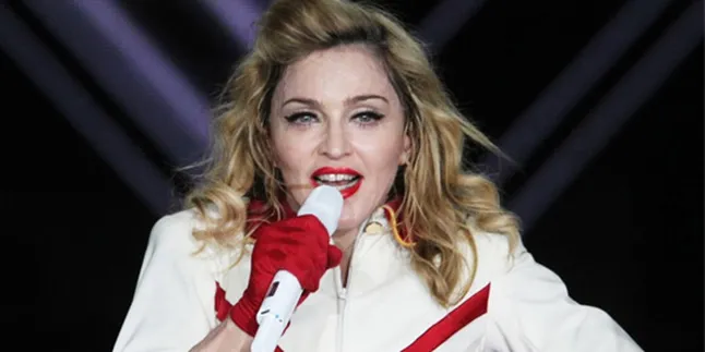 Terlalu Seksi, Madonna 'Diprotes' Instagram