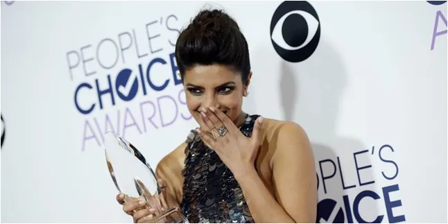 Terlalu Sibuk di Hollywood, Priyanka Chopra Tak Bisa Promosi Film Terlalu Sibuk di Hollywood, Priyanka Chopra Tak Bisa Promosi Film