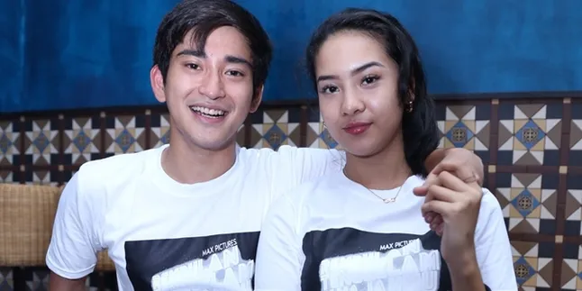 Terlibat Adaptasi Novel Tere Liye, Anya Geraldine Takut Di-bully Fans Sang Penulis Terlibat Adaptasi Novel Tere Liye, Anya Geraldine Takut Di-bully Fans Sang Penulis