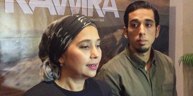 Involved in Firearms Trading, Ayu Azhari's Son Faces 20 Years in Prison